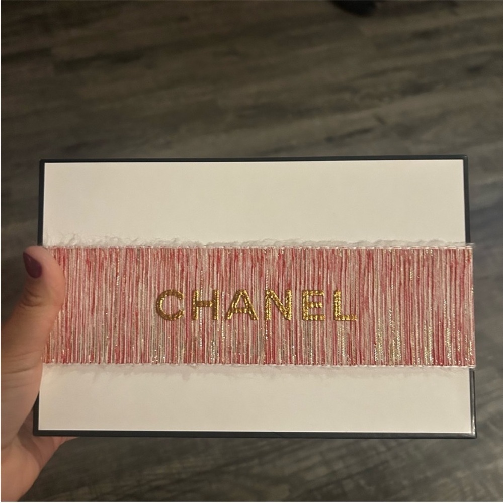 Chanel Box - Picture 3 of 5